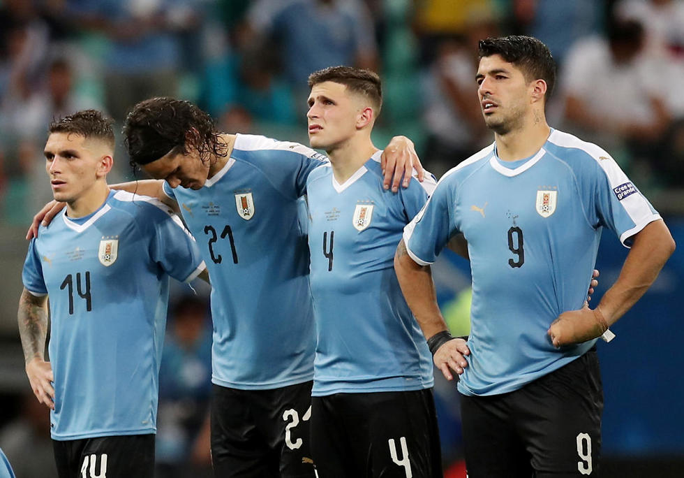 נבחרת אורוגוואי מאוכזבת (צילום: רויטרס)