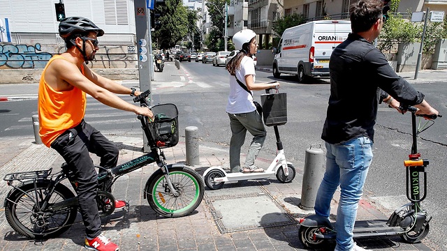 קורקינט קורקינטים תל אביב תחבורה (צילום: AFP)