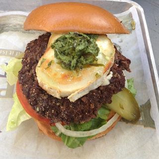 Burger by Paris, Texas (Photo: Buzzy Gordon)