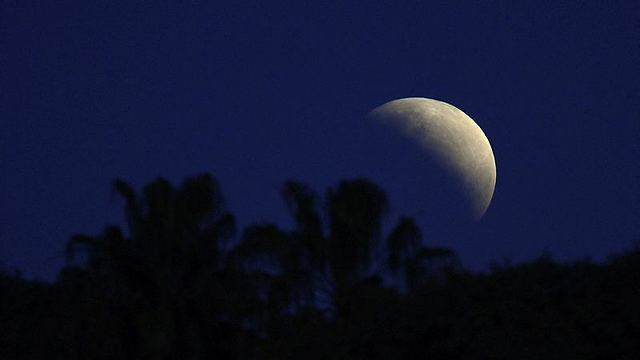 ליקוי הירח בבואנוס איירס (צילום: AFP)