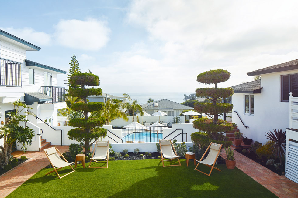 מסעדת וולנס ויוגה בגינה. Hotel Joaquin - לגונה ביץ', קליפורניה   (צילום: Hotel Joaquin )