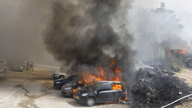 Пожар на парковке возле Технологического парка (возле Иерусалима). Фото: AFP