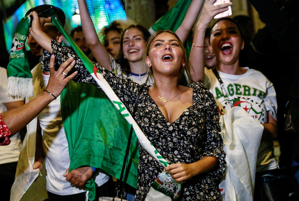 אוהדות נבחרת אלג'יריה (צילום: AFP)