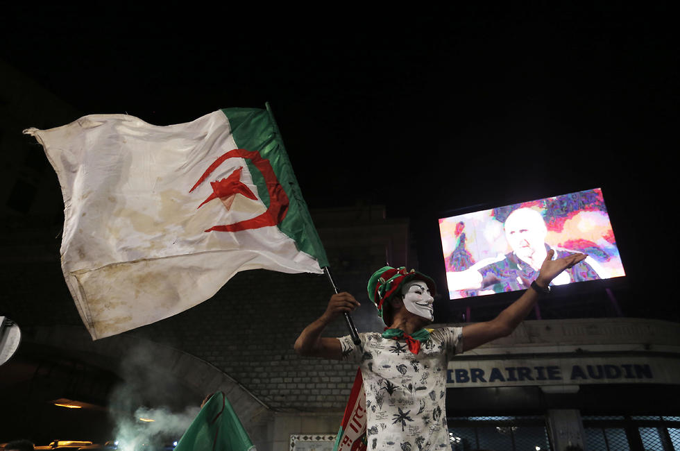 אוהדי אלג'יריה (צילום: AP)