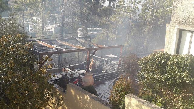 שריפה פרצה בסמוך ליער ביוקנעם (צילום: דוברות כבאות והצלה לישראל מחוז צפון)