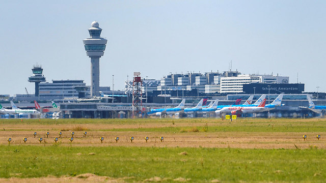 עיכובים טיסות נמל תעופה סכיפהול  אמסטרדם הולנד בעיה במערכת ה דלק תדלוק מטוסים (צילום: רויטרס)