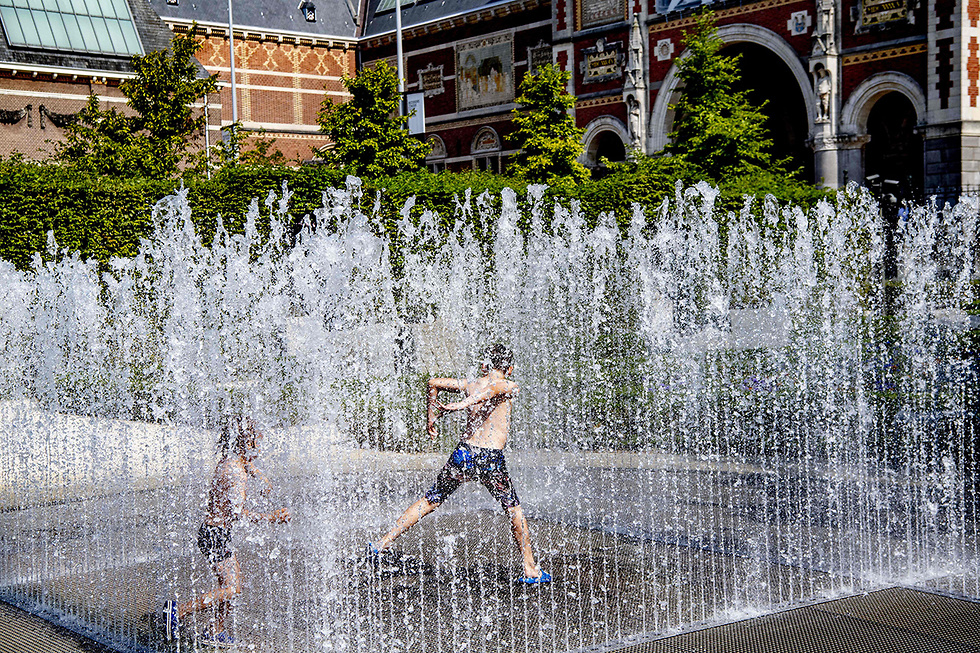 אמסטרדם גל חום אירופה (צילום: AFP)