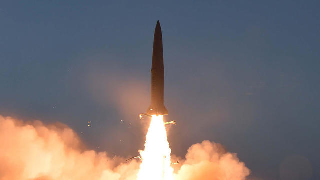 שיגור הטיל בצפון קוריאה (צילום: AFP)