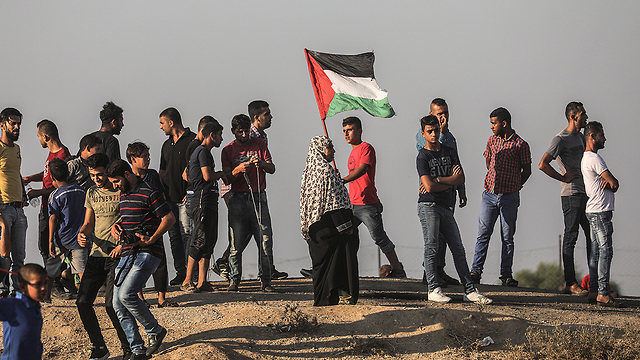 Gazan children during border protests (Photo: EPA)