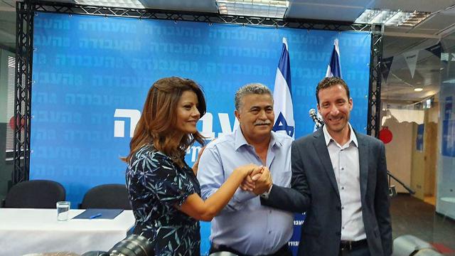 Орли Леви-Абукасис, Амир Перец и Ицик Шмули на пресс-конференции в Тель-Авиве. Фото: Итай Шикман