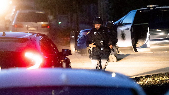 Police arrives at the scene of shooting (Photo: AP)