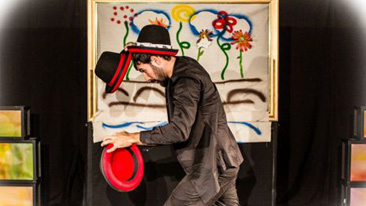 Сцена из спектакля "Цирк Берешит". Фото: Алонсо Алон Маром