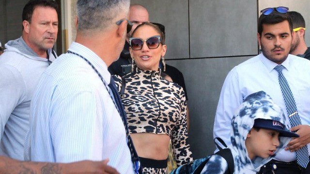 Pop-diva Jennifer Lopez lands in Israel (Photo: Yariv Katz)