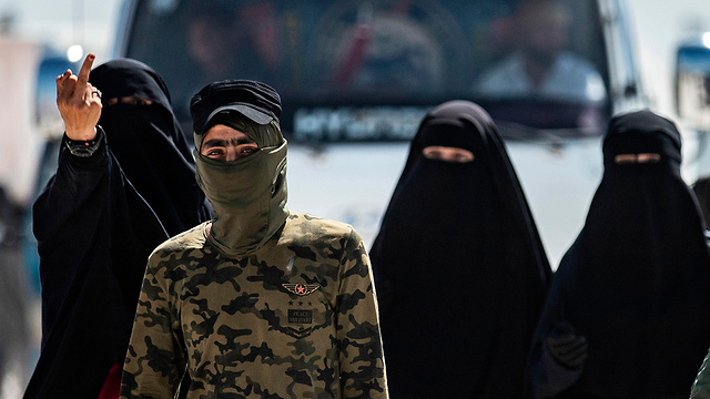 ISIS women in a Syrian refugee camp (Photo: AFP) (Photo: AFP)