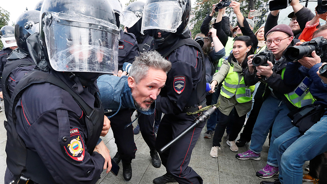 רוסיה מוסקבה הפגנה נגד השלטון עצורים (צילום: רויטרס)