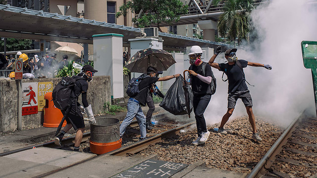 מחאה הפגנות שביתה הונג קונג סין (צילום: gettyimages)