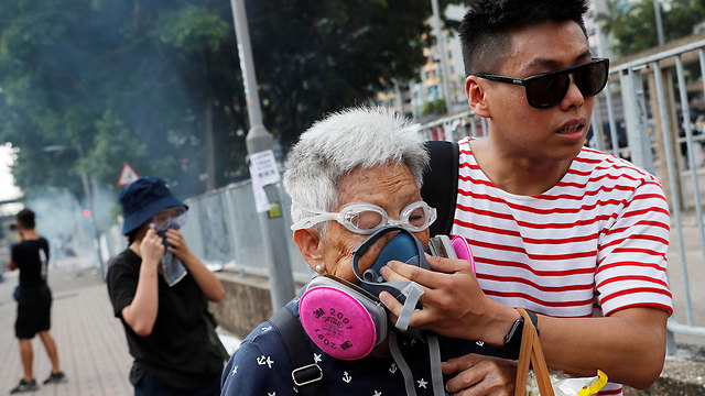 מחאה הפגנות שביתה הונג קונג סין (צילום: רויטרס)