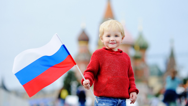 רוסיה הפגנות נגד ולדימיר פוטין רוצים לקחת מ הורים ילד (צילום: shutterstock)