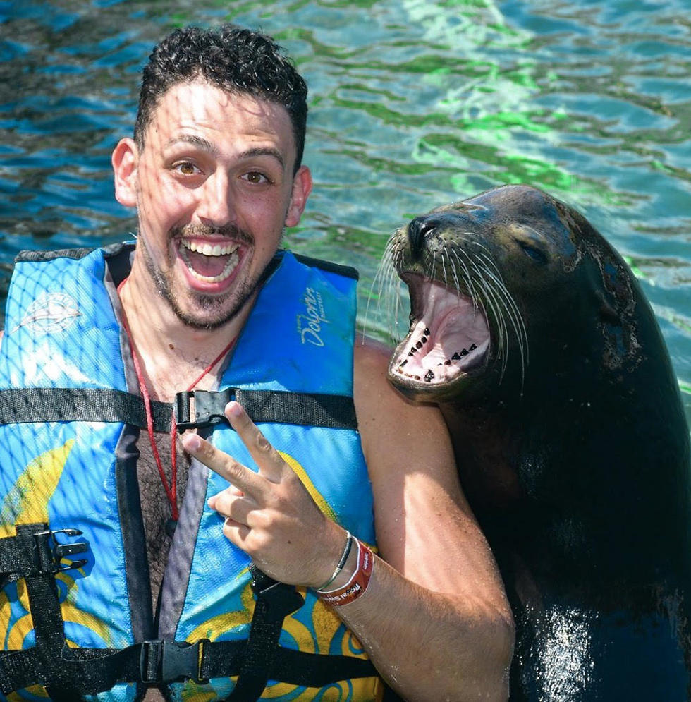 אריה הים ואני. פלאיה דל כרמן, מקסיקו ()