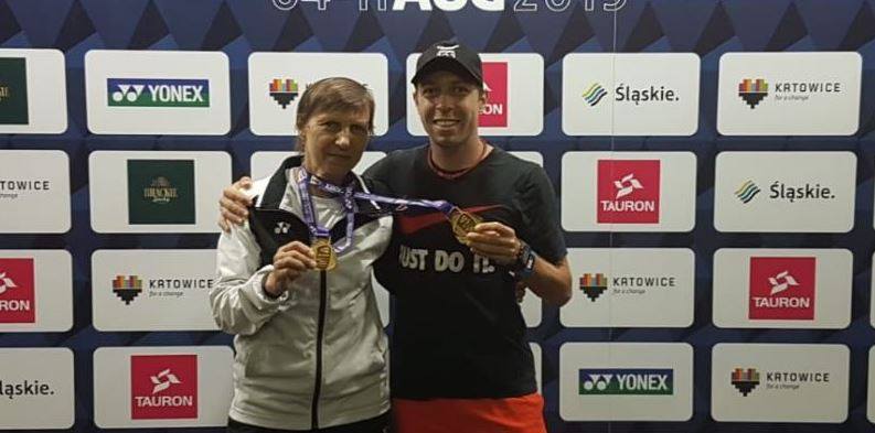 סבטלנה ומישה זילברמן עם המדליות (צילום: מתוך הפייסבוק של הוועד האולימפי)