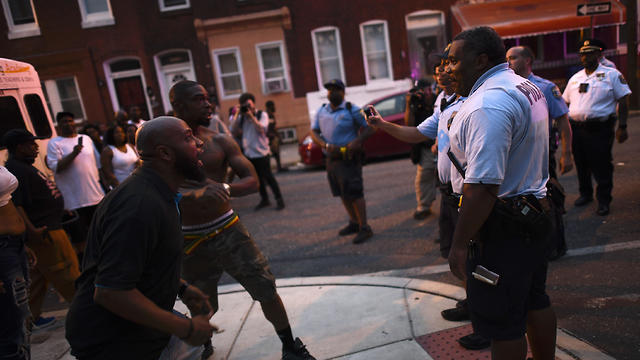 זירת ההתבצרות והירי בפילדלפיה (צילום: AFP)