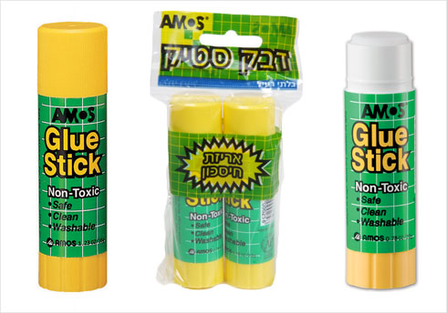 דבק סטיק – Glue Stick של AMOS. לא רעיל, ובטוח לשימוש ילדים  (צילום: משה כהן)