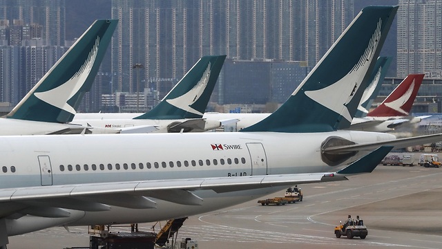 קתאי פסיפיק מטוס שדה תעופה הונג קונג (צילום: AP)