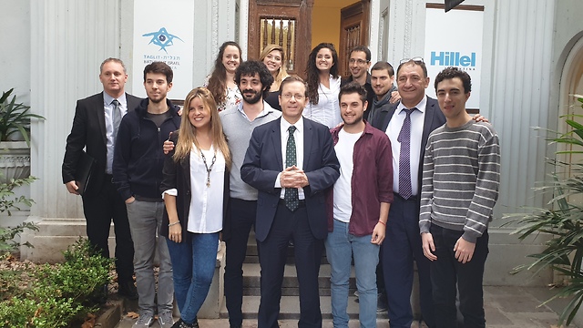 Jewish Agency Chairman Isaac Herzog meeting with young members of the Argentina Jewish community in Buenos Aires