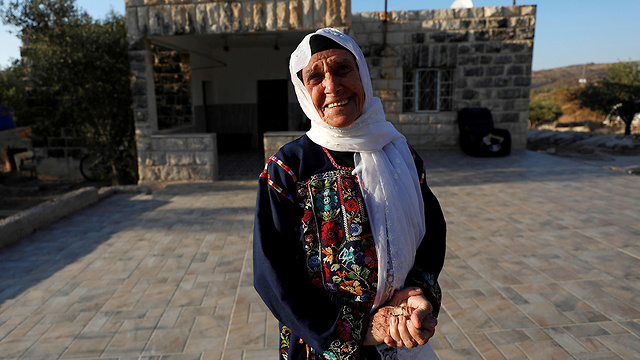 מופתיה סבתא סבתה של רשידה טליב ב כםר בית עור אל-פוקא (צילום: רויטרס)