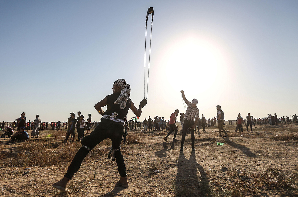 התפרעויות פלסטינים רצועת עזה (צילום: AFP)