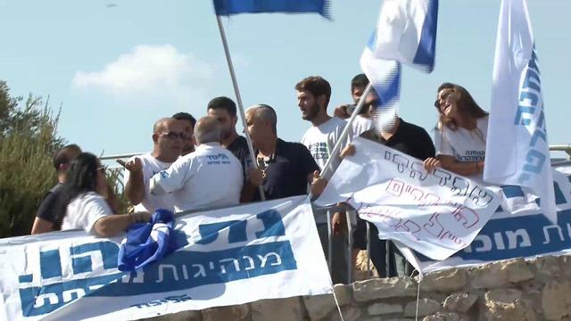 The Likud mobile studio to campaign around the country (Photo: Alex Gamburg)