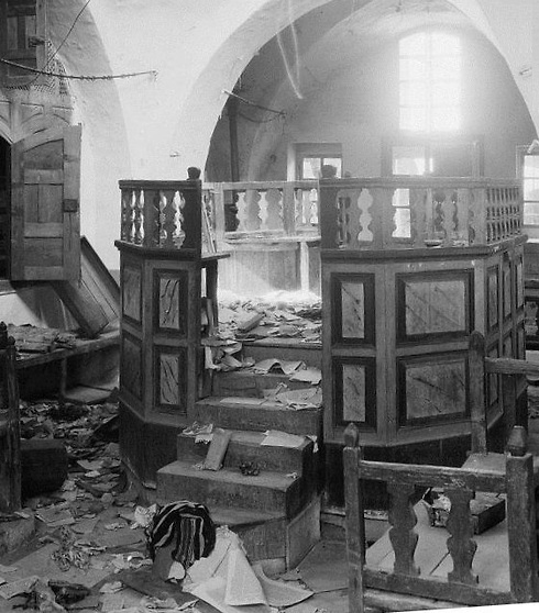 A desecrated synagogue in Hebron after the 1929 riots