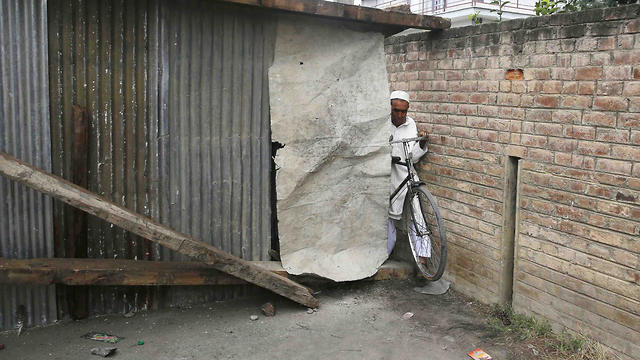 הודו מדינת ג'אמו ו קשמיר סורה עזה של קשמיר (צילום: EPA)