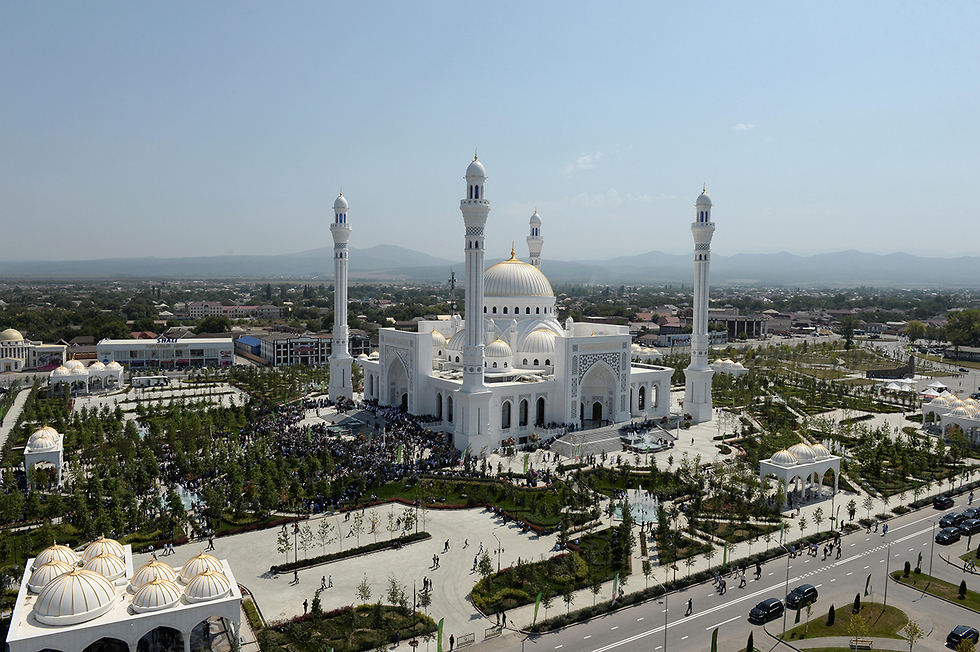 צ'צ'ניה חנכה את ה מסגד הגדול ב אירופה (צילום: רויטרס)