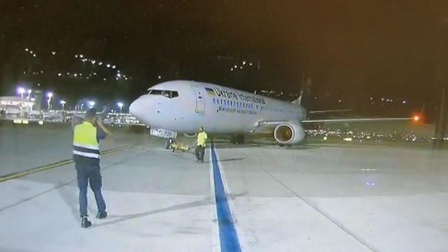 Инцидент с украинским авиалайнером в аэропорту Бен-Гурион. Кадр видеозаписи