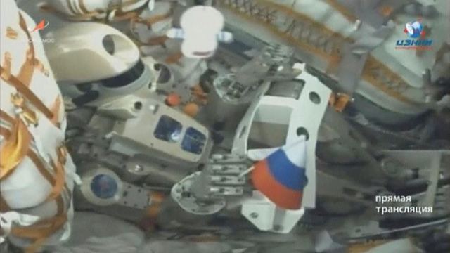 הרובוט בחללית (צילום: סוכנות החלל הרוסית)