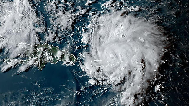 הוריקן דוריאן סופה צילום לוויין (צילום: AFP)