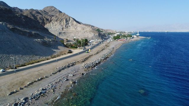 Eilat coastline after the cleanup (Israel Nature and Parks Authority)