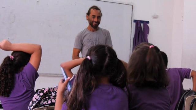 מורים יהודים מלמדים בבית ספר במגזר הערבי (צילום: שמיר אלבז)