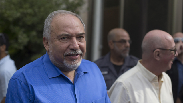 Avigdor Liberman on the campaign trail in Ma'ale Adumim  (photo: gettyimages)