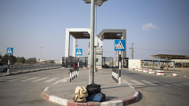 Rafah crossing from Gaza to Egypt
