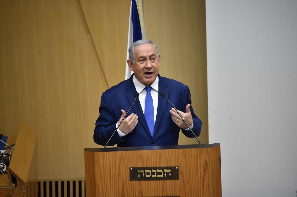Netanyahu defends his proposed camera bill at the Knesset (Photo: Yoav Dudkevitch)
