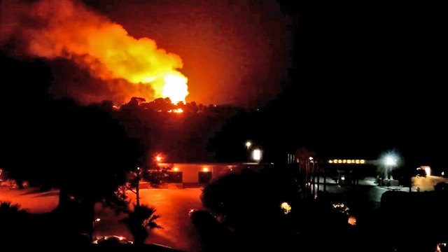 תיירים ב מלון נפצעו פיצוצים ב בסיס של צבא טורקיה בעיר קירניה צפון קפריסין (צילום: AFP)