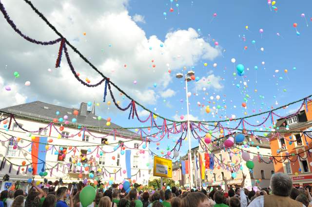 Зельб славится своими многолюдными фестивалями. Фото предоставлено компанией MHR1