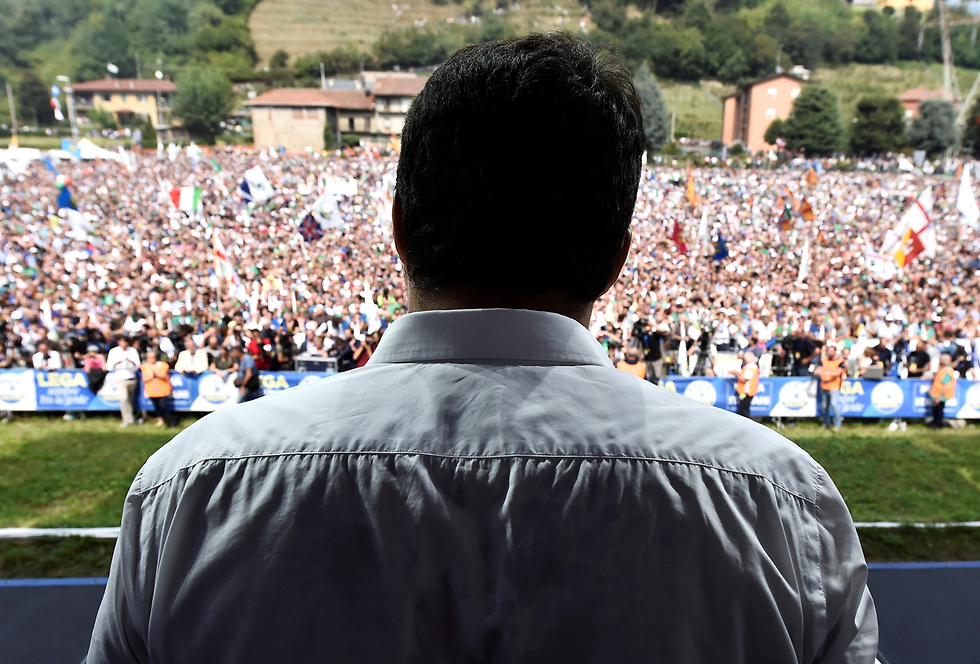 עצרת תמיכה ב מתיאו סלביני ב לומברדיה צפון איטליה (צילום: רויטרס)