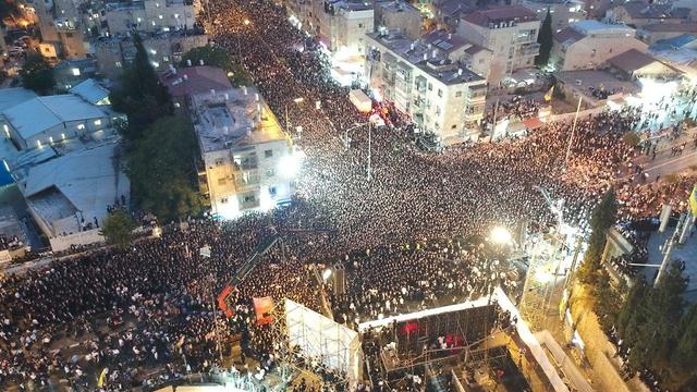 Демонстрация ортодоксов в Иерусалиме. Фото: Хаим Лурия, газета "Ха-Мевасер"