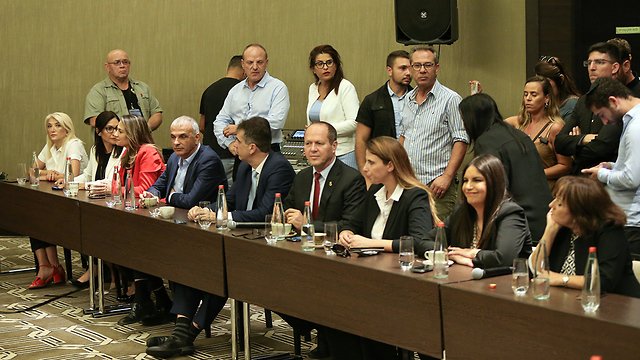 Likud ministers show up to support Prime Minister Benjamin Netanyahu (Photo: Amit Shabi) 