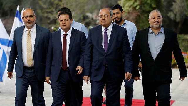The leaders of the Joint List arrive for a meeting with President Reuven Rivlin in Jerusalem, in which they recommended Benny Gantz for prime minister (צילום: רויטרס)