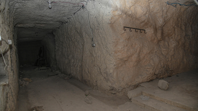 סוריה מערות ששימשו את ה מורדים נגד בשאר אסד (צילום: EPA)