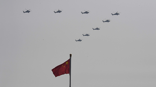 חגיגות ה 70 שנה להקמת סין המודרנית הקומוניסטית ב כיכר טיין אן מן בייג'ינג (צילום: AFP)